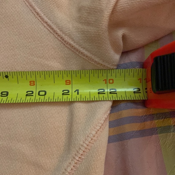 Universal thread size M long sleeve sweatshirt pullover light orange - Picture 12 of 13